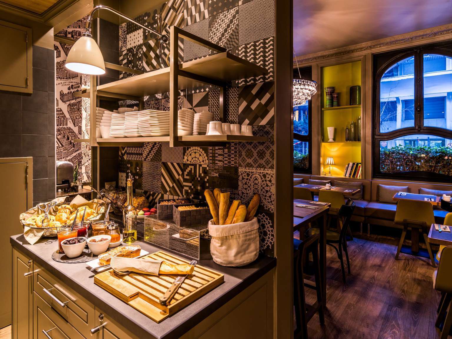 Hotel Louison Paris Restoran gambar